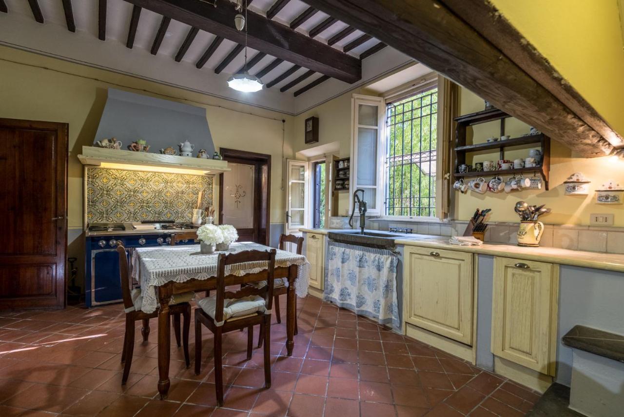 Villa Ines Charme Near Lucca Altopascio Bagian luar foto