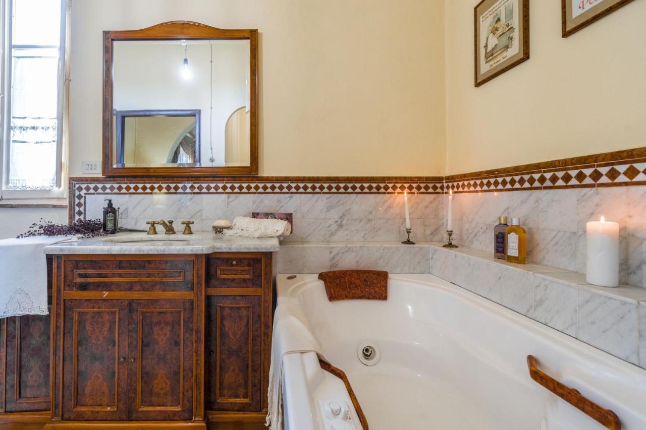 Villa Ines Charme Near Lucca Altopascio Bagian luar foto