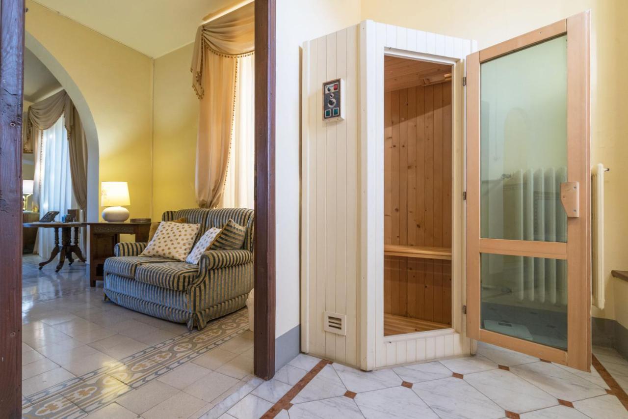 Villa Ines Charme Near Lucca Altopascio Bagian luar foto