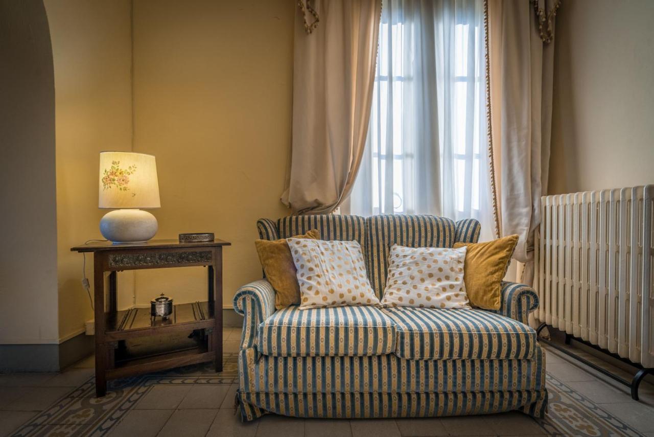 Villa Ines Charme Near Lucca Altopascio Bagian luar foto