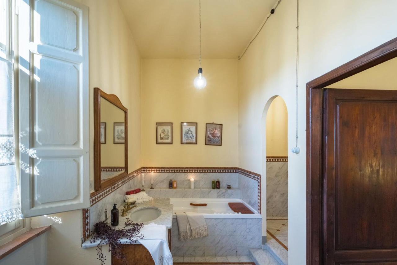 Villa Ines Charme Near Lucca Altopascio Bagian luar foto
