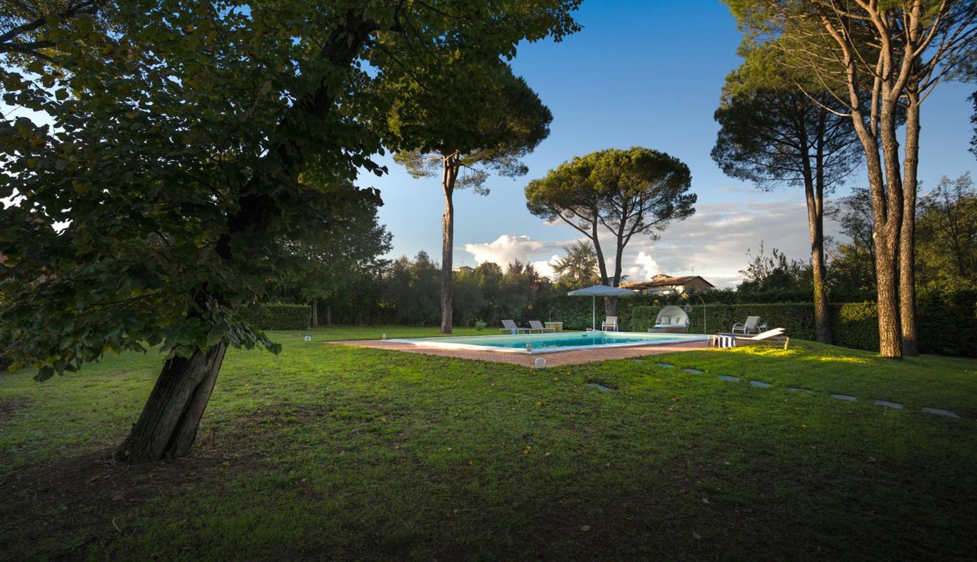 Villa Ines Charme Near Lucca Altopascio Bagian luar foto