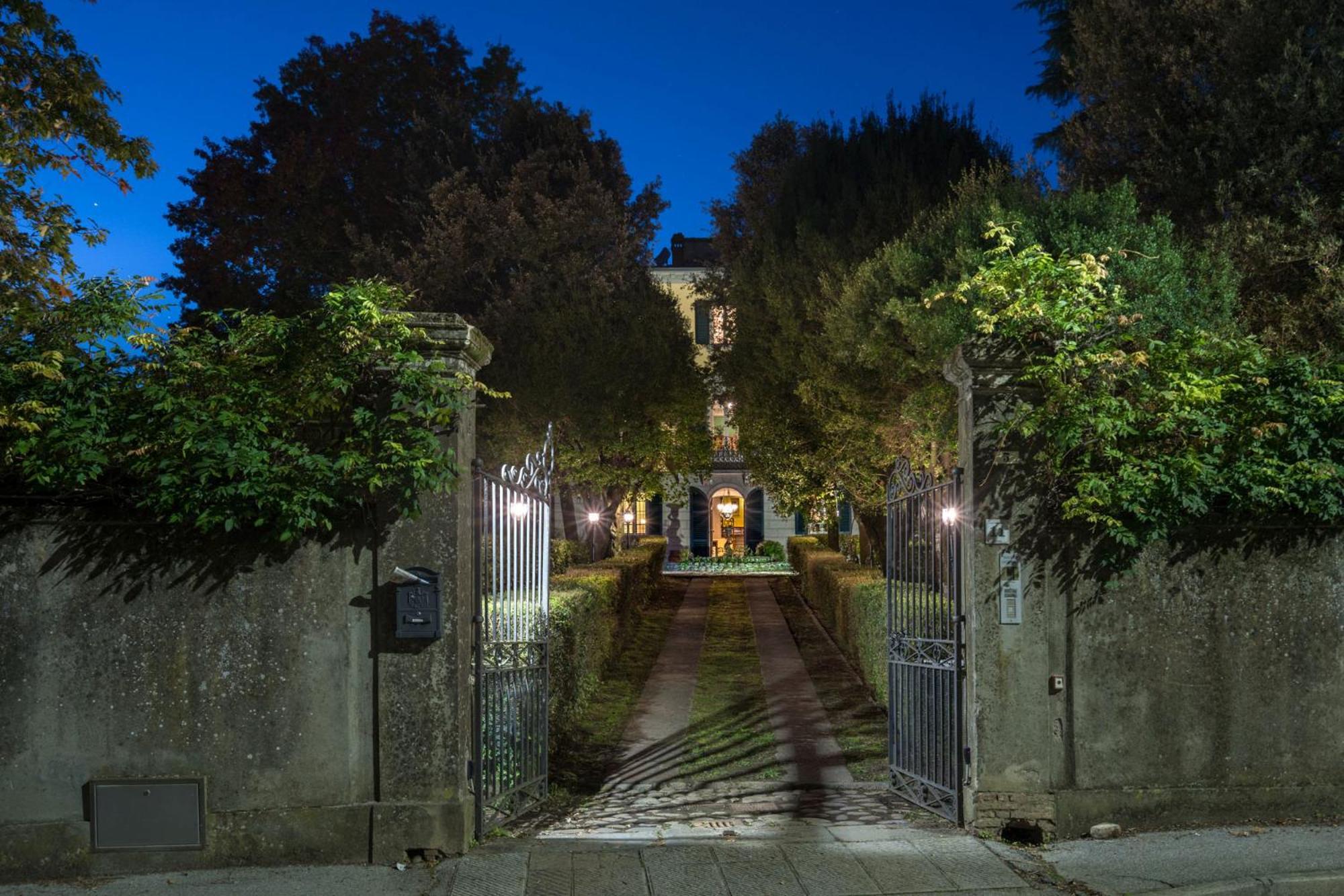 Villa Ines Charme Near Lucca Altopascio Bagian luar foto